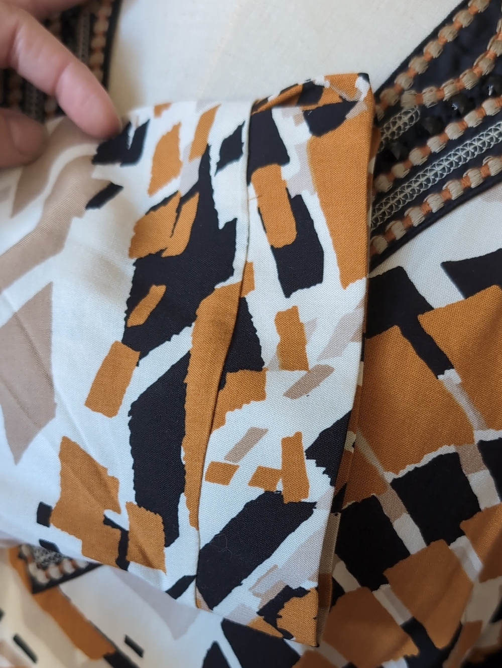 Tunic - Picture 5 of 10